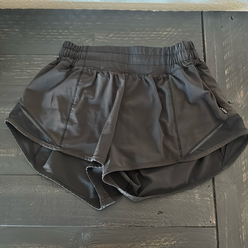 Lululemon hotty hots shorts size 2 in black